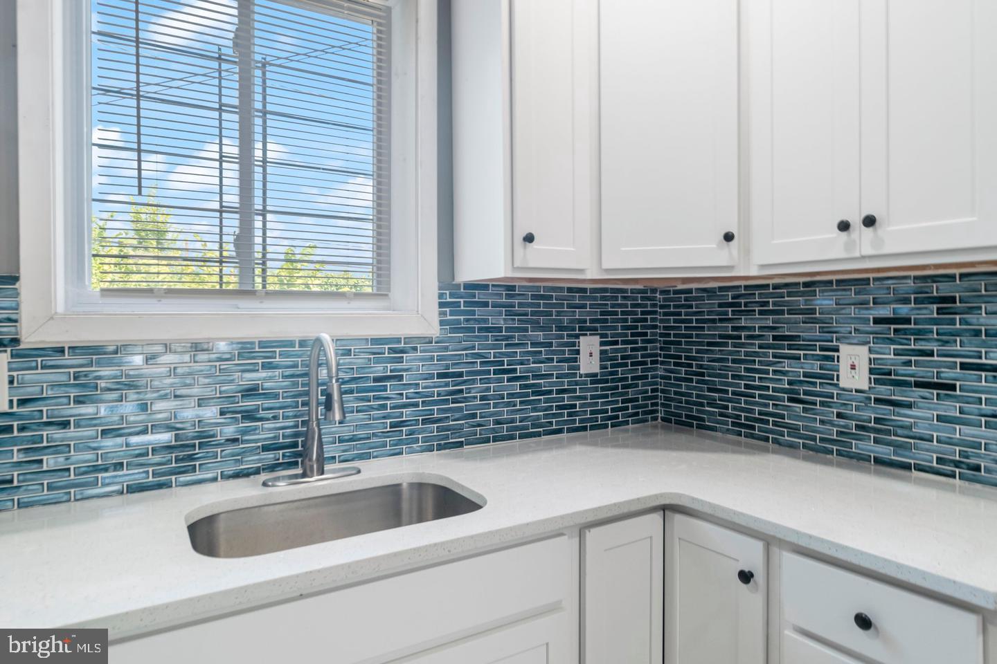 1955 N Collington Ave Property Photo 13