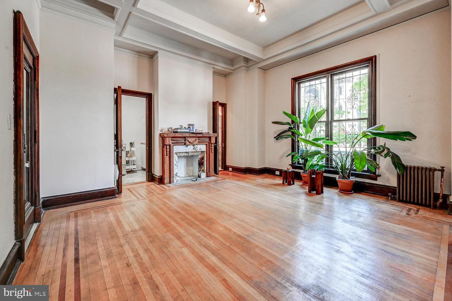 700 Washington Pl #1b Property Photo 15