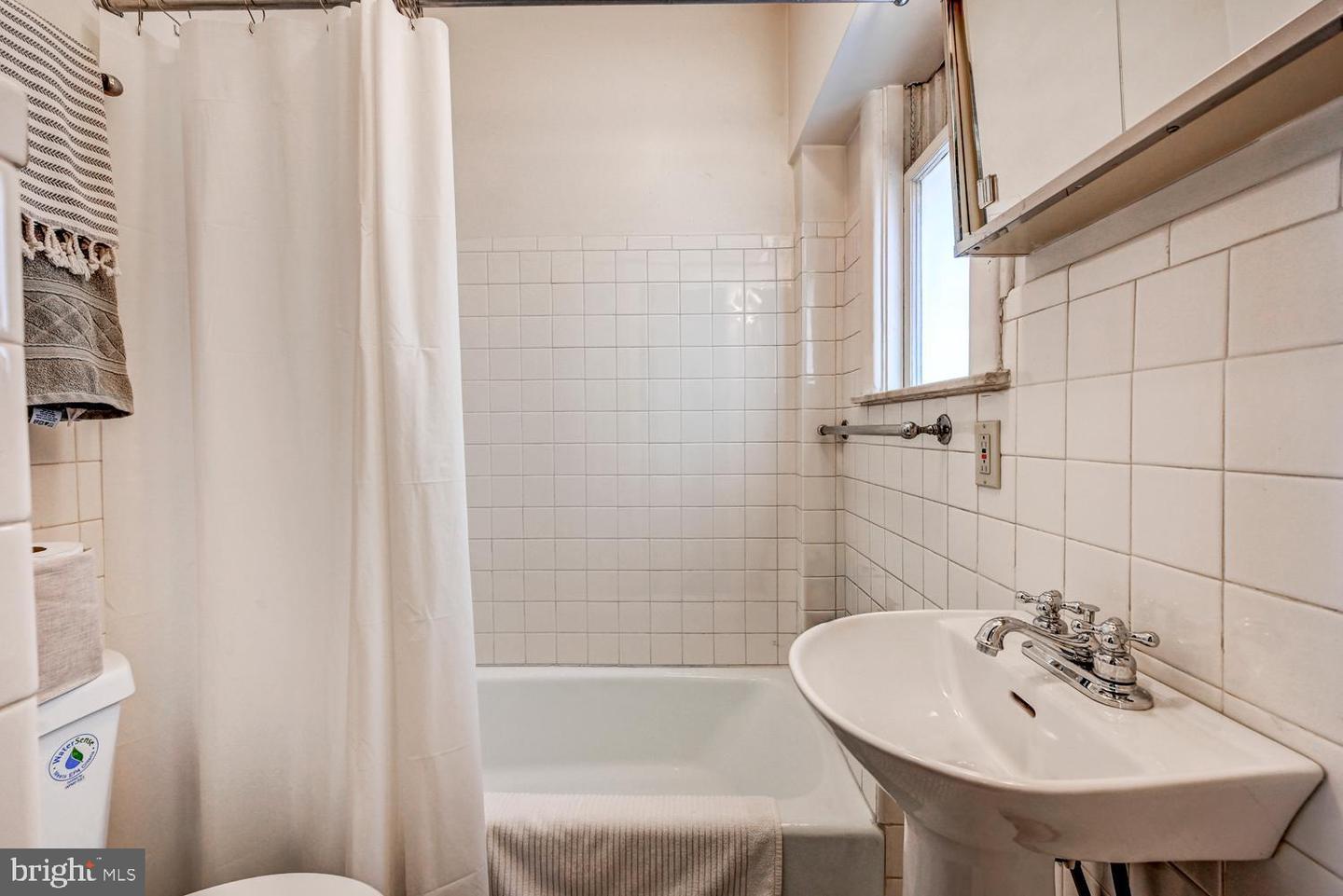 700 Washington Pl #1b Property Photo 17