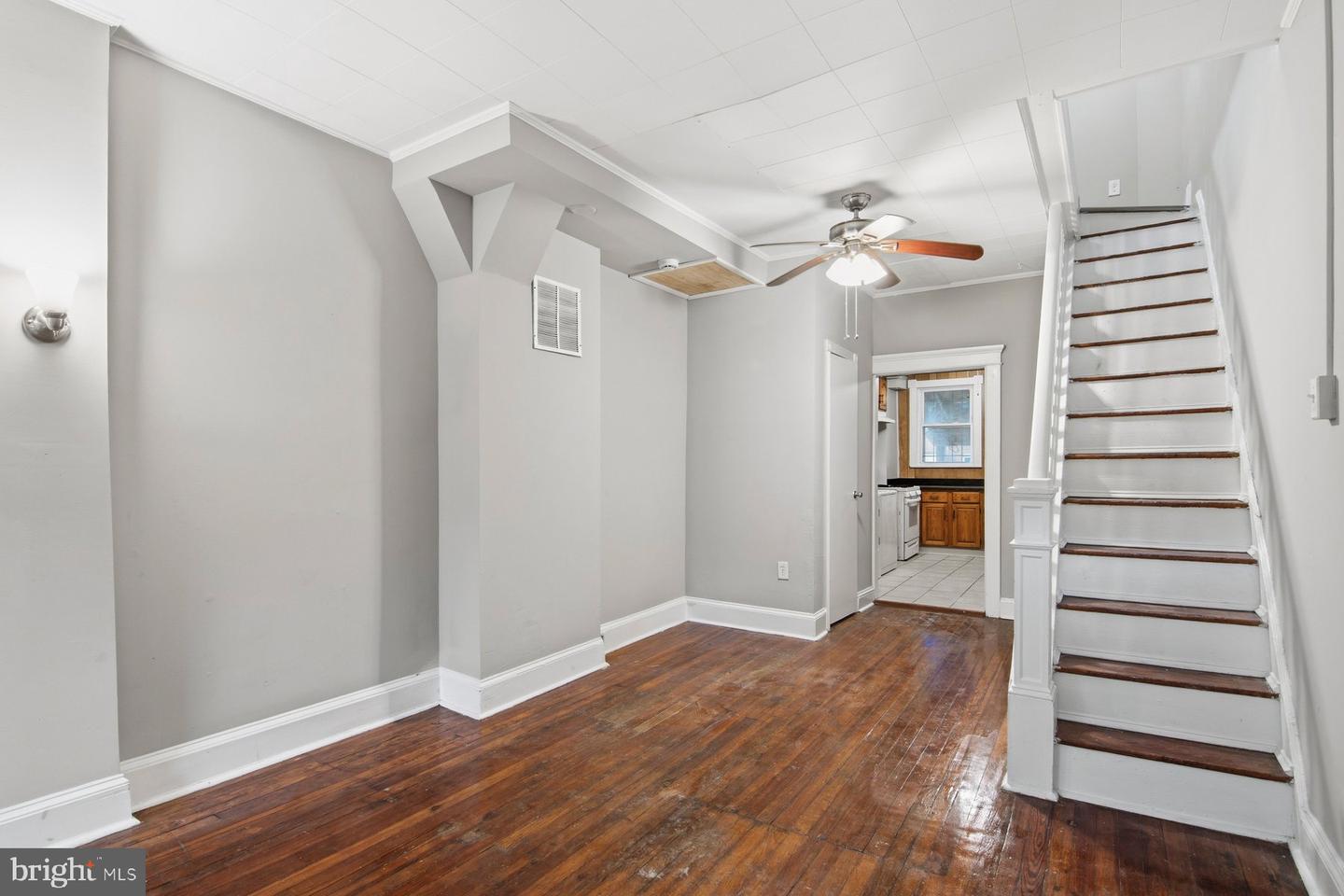 120 N Potomac St Property Photo 2