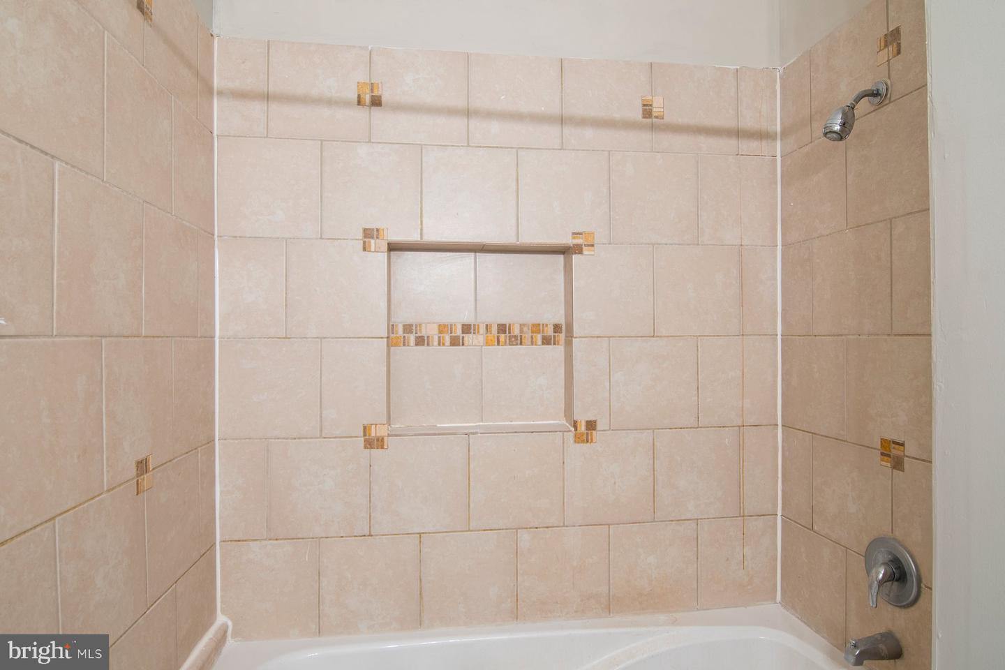 120 N Potomac St Property Photo 17