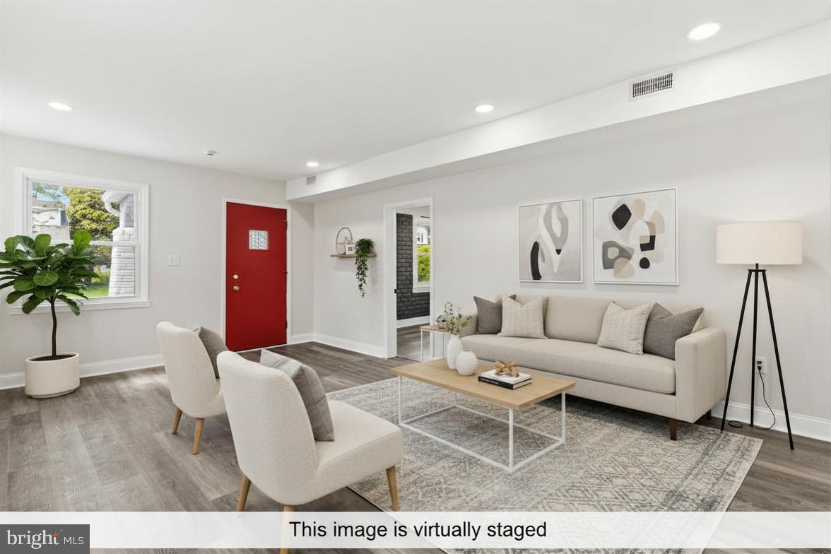 2910 Berwick Ave Property Photo 1