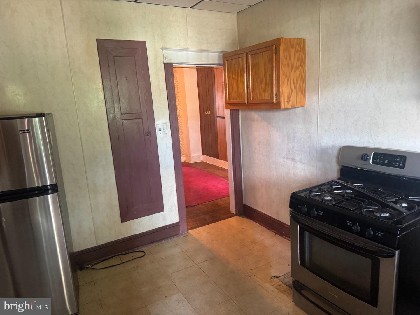 2545 Robb St Property Photo 4