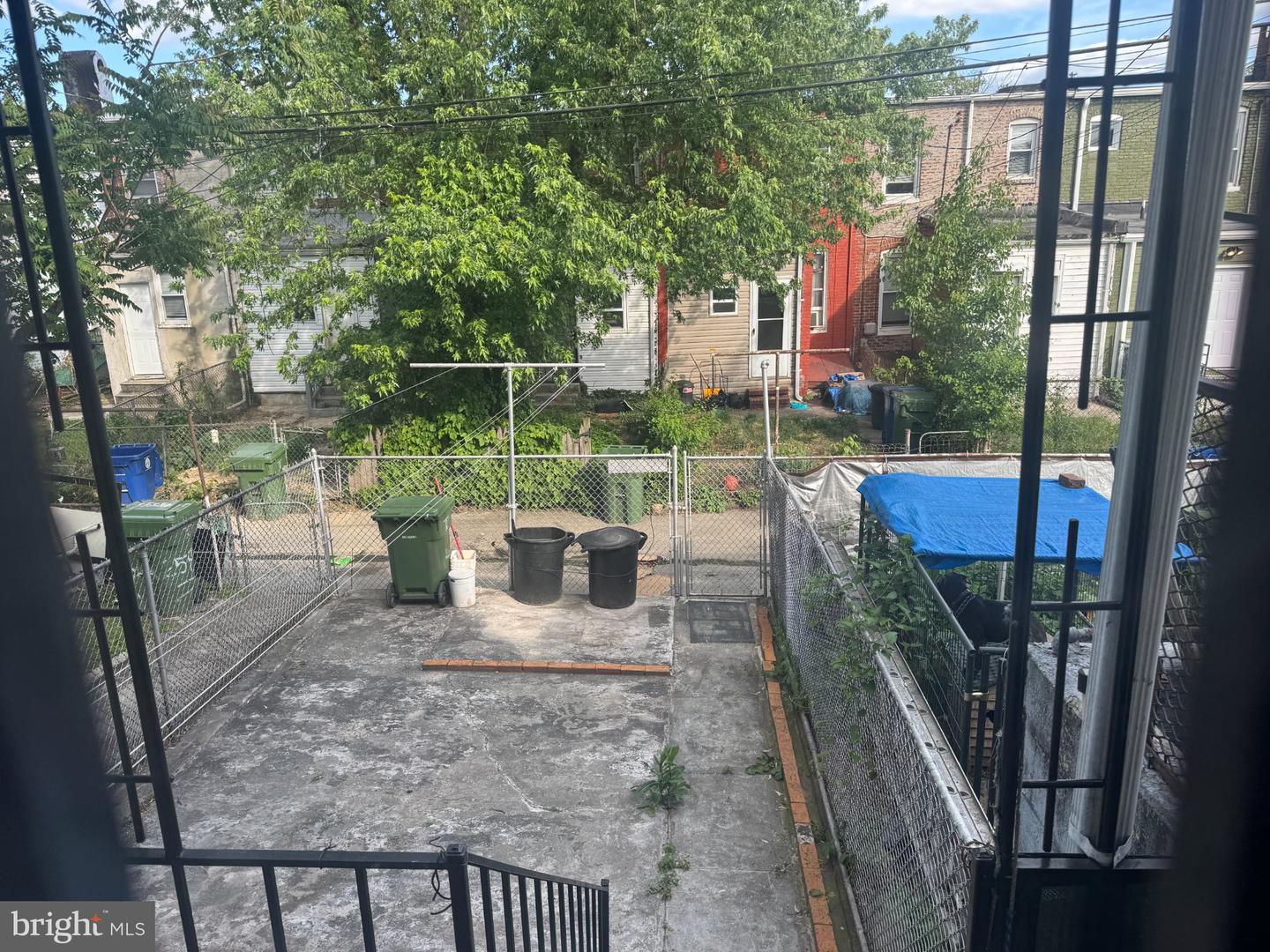 2545 Robb St Property Photo 12