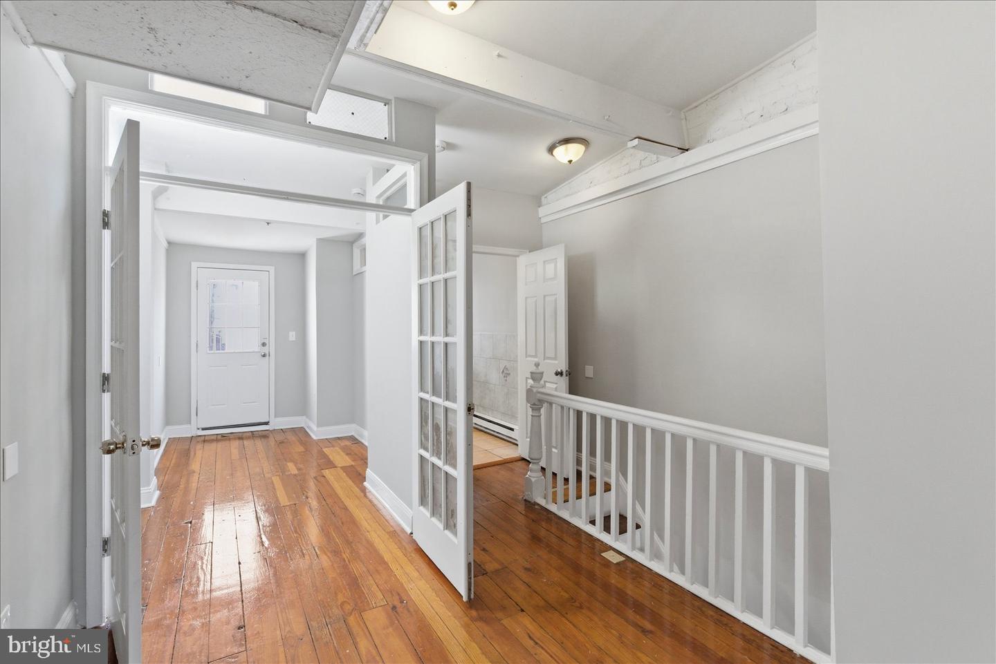 1208 W Cross St Property Photo 15