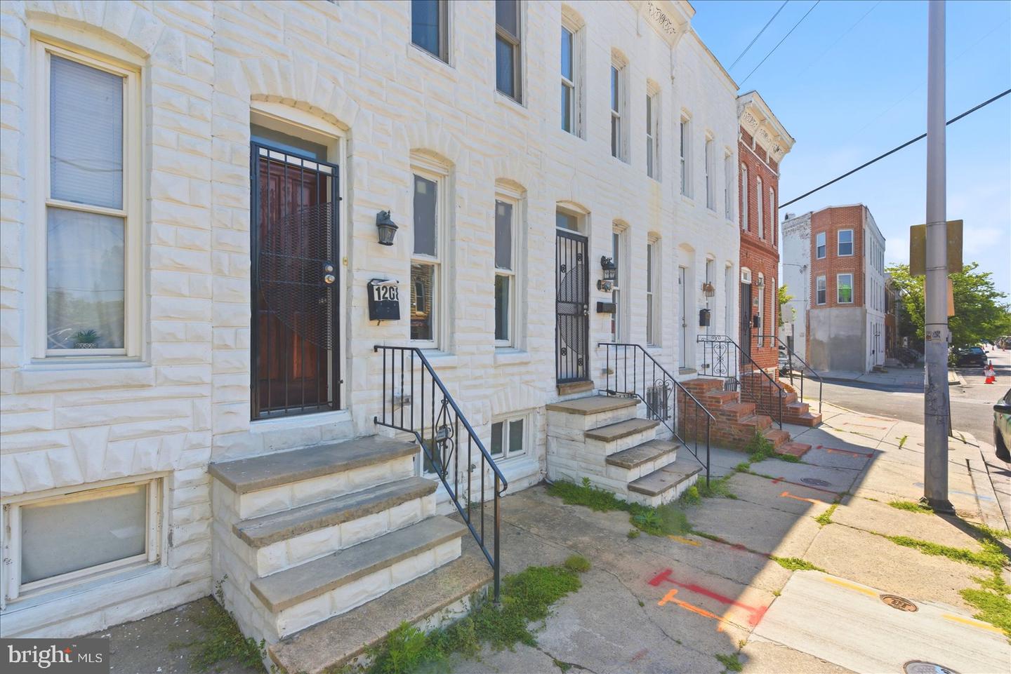 1208 W Cross St Property Photo 32
