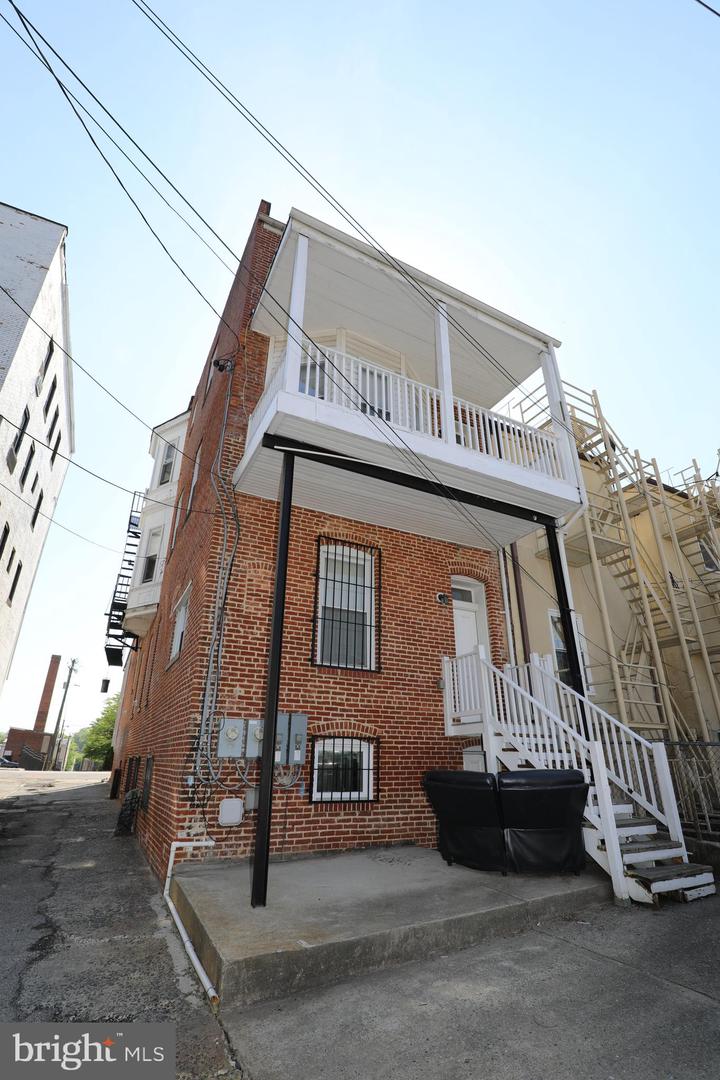 1812 Guilford Ave Property Photo 2