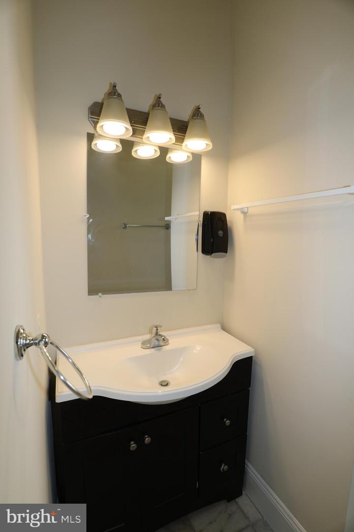 1812 Guilford Ave Property Photo 11