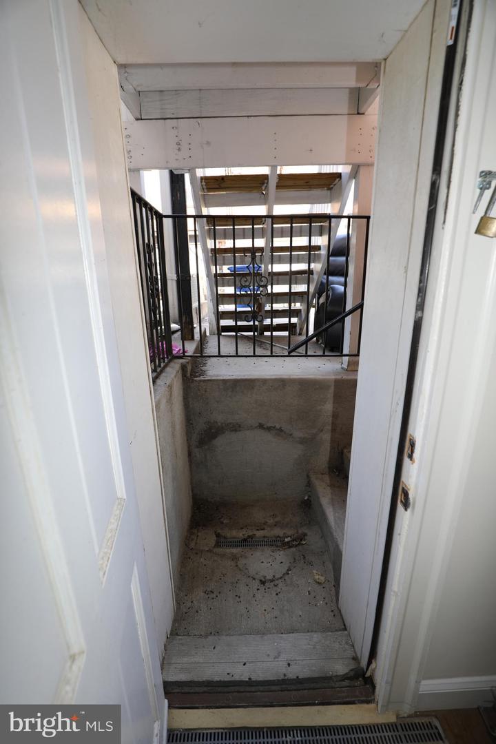 1812 Guilford Ave Property Photo 33