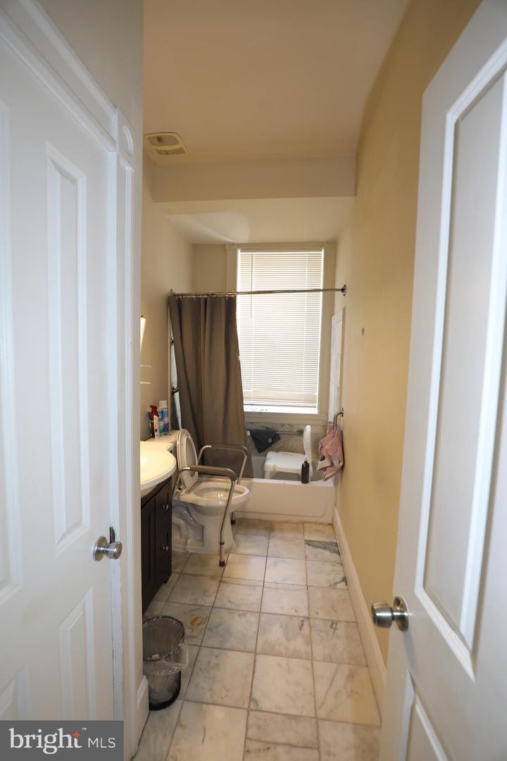 1812 Guilford Ave Property Photo 56