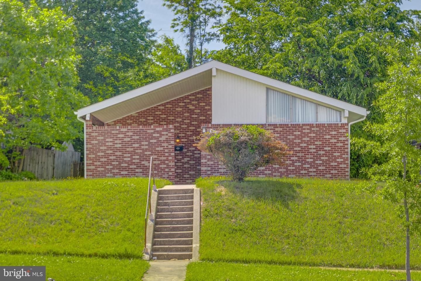 5116 The Alameda Property Photo 1