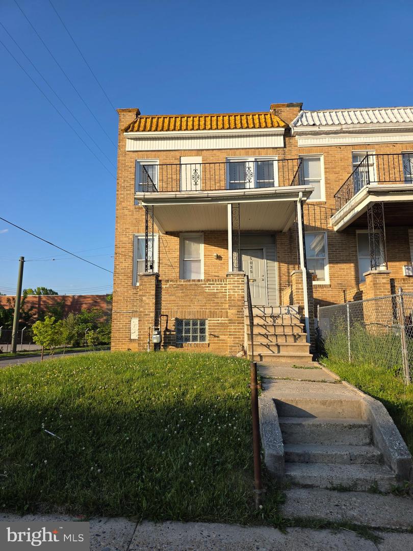 5035 DENMORE AVE Property Photo 1
