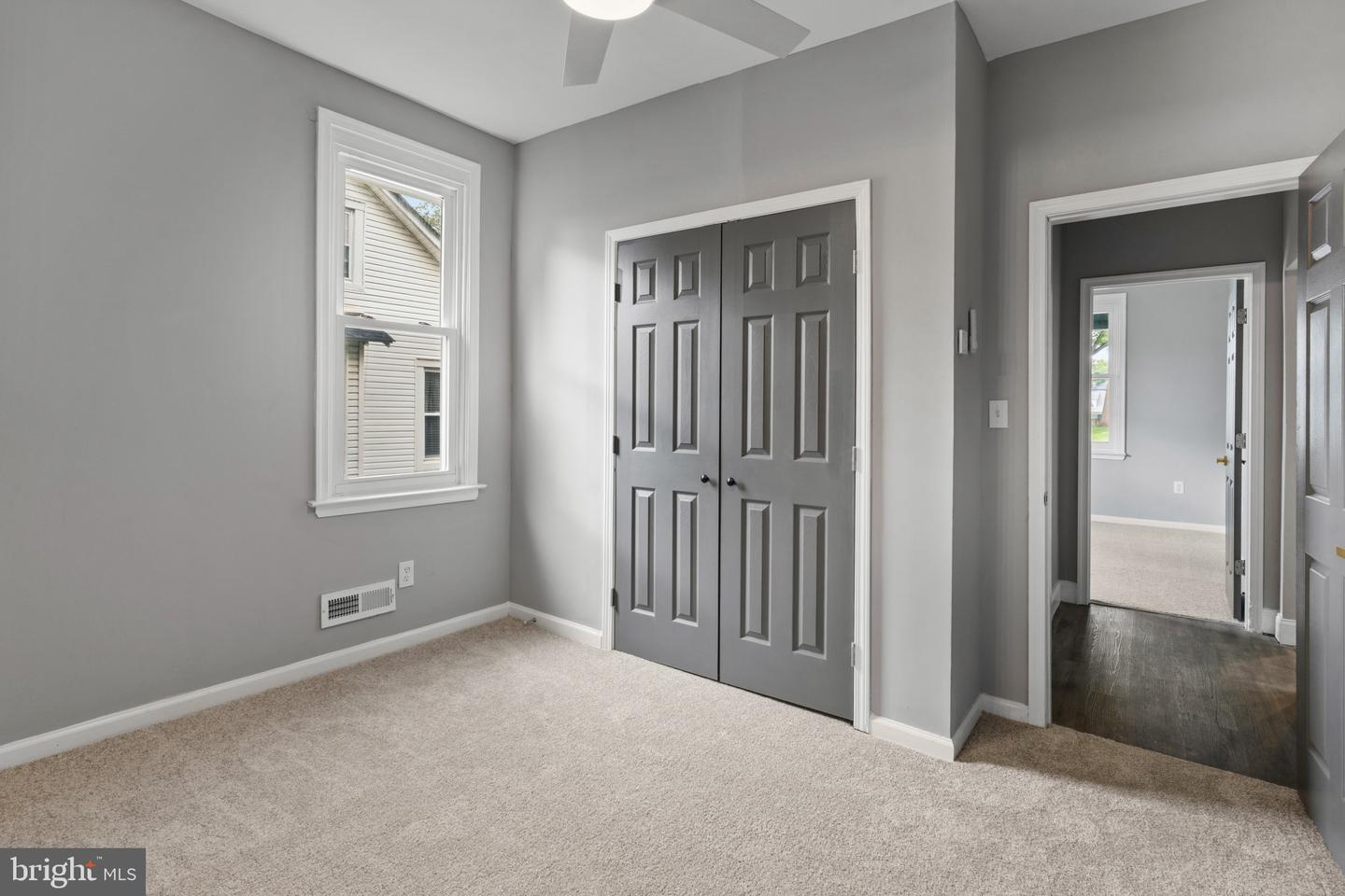 5515 Stonington Ave Property Photo 11