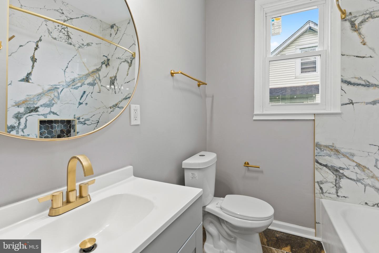 5515 Stonington Ave Property Photo 13
