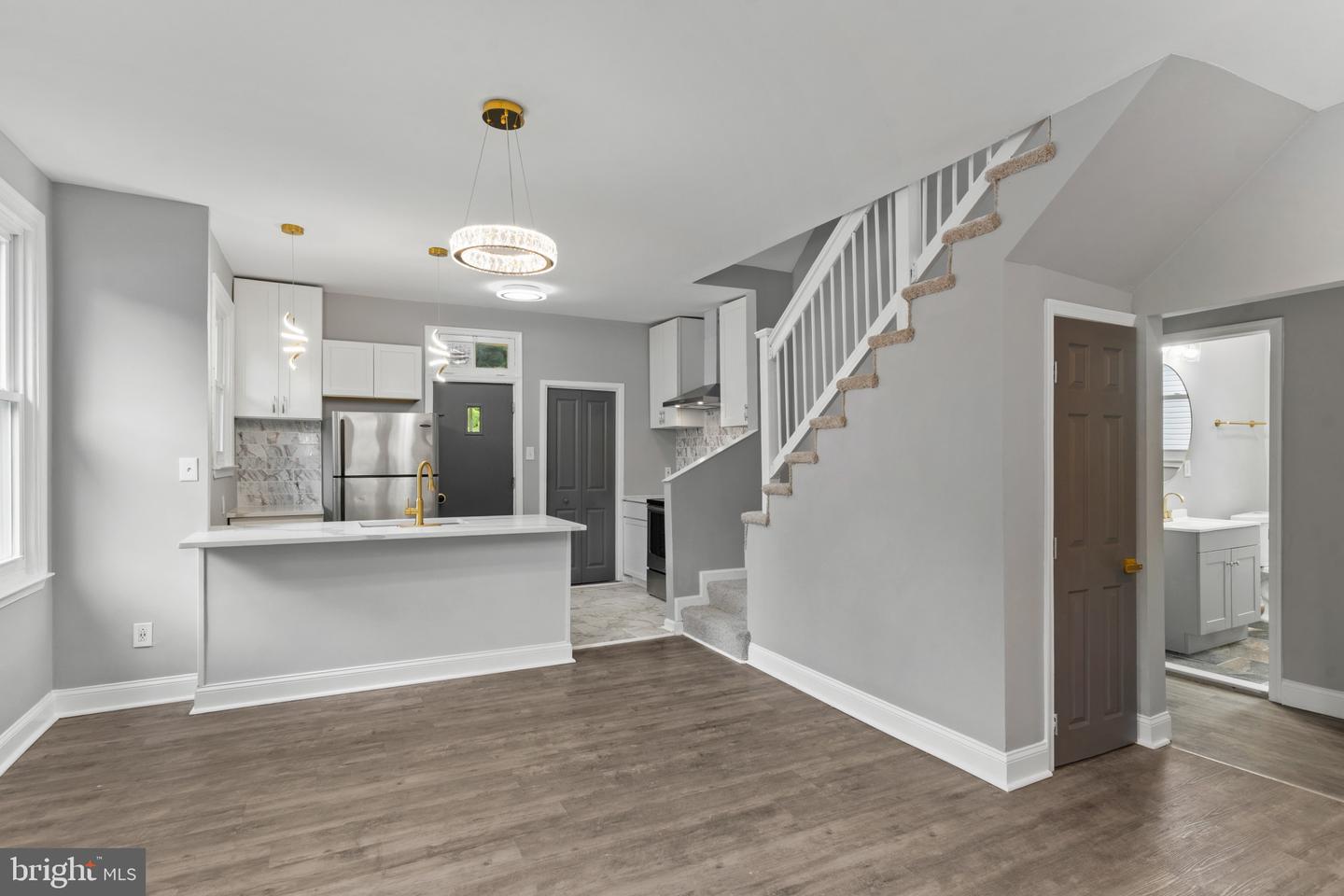 5515 Stonington Ave Property Photo 15