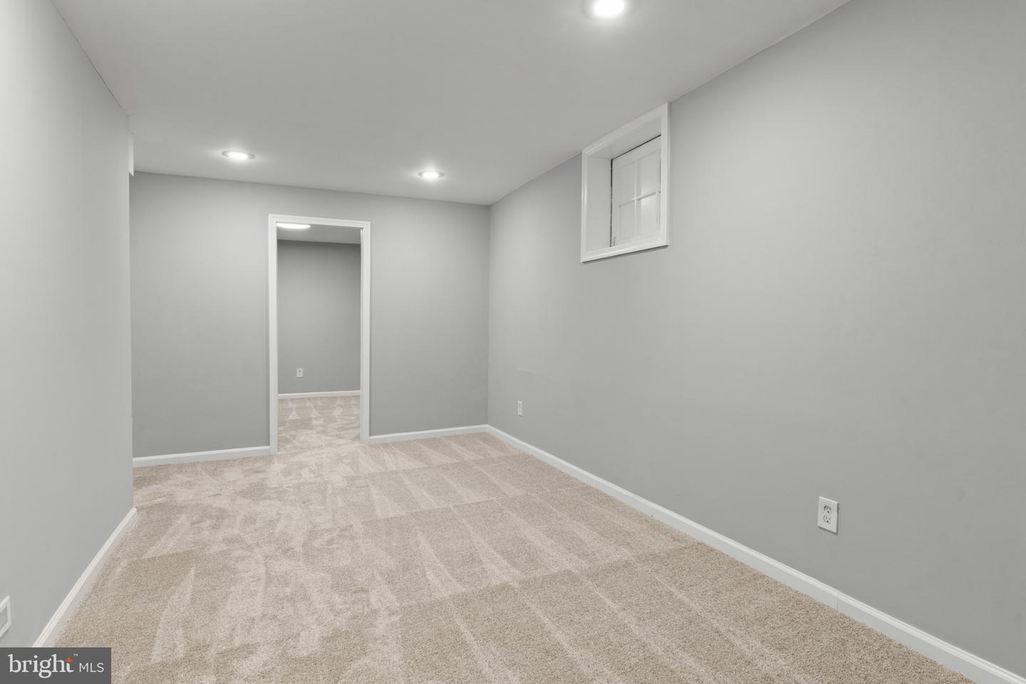 5515 Stonington Ave Property Photo 17