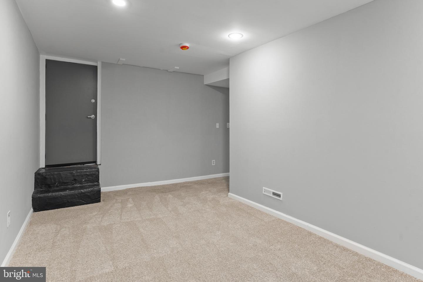 5515 Stonington Ave Property Photo 18