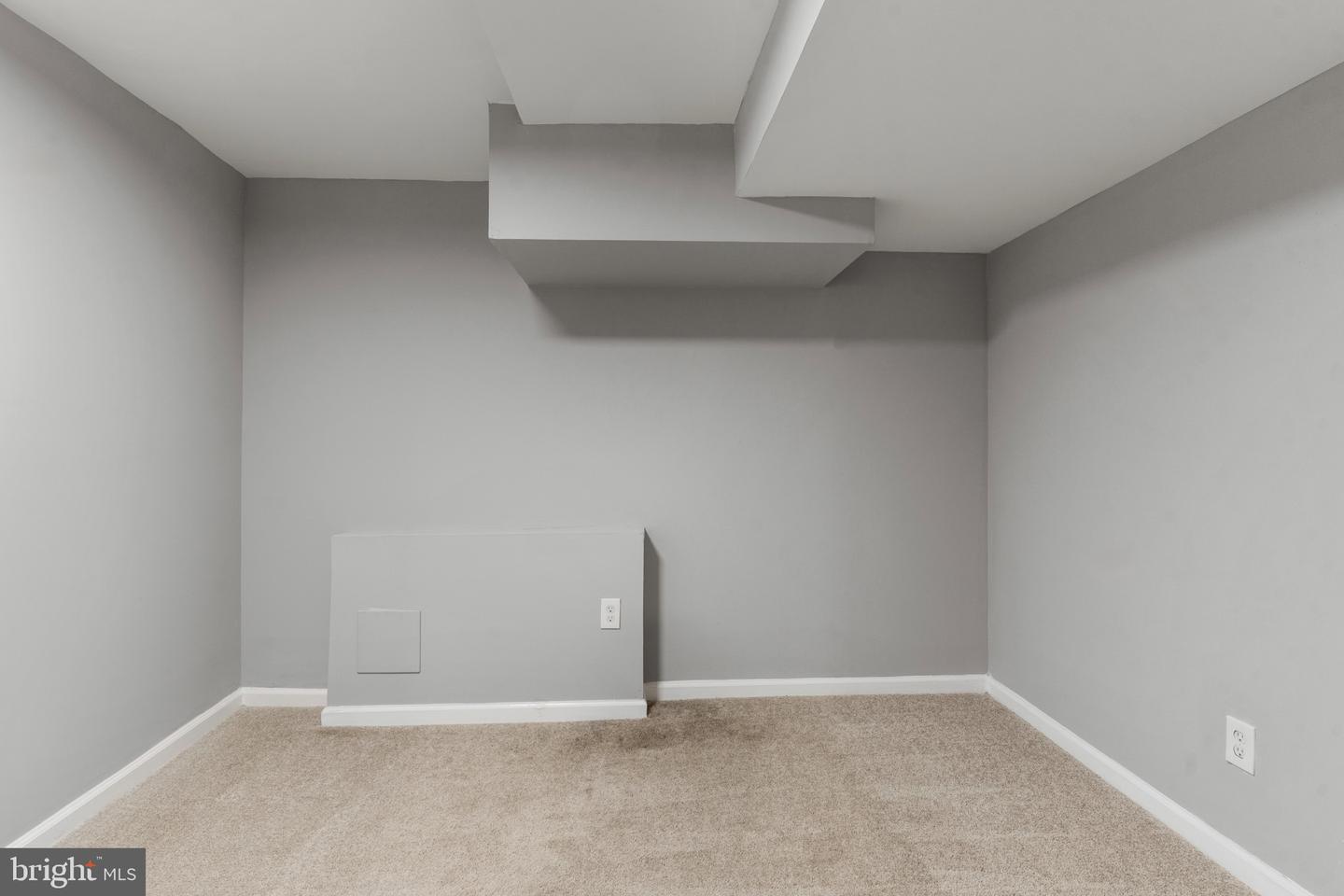 5515 Stonington Ave Property Photo 21