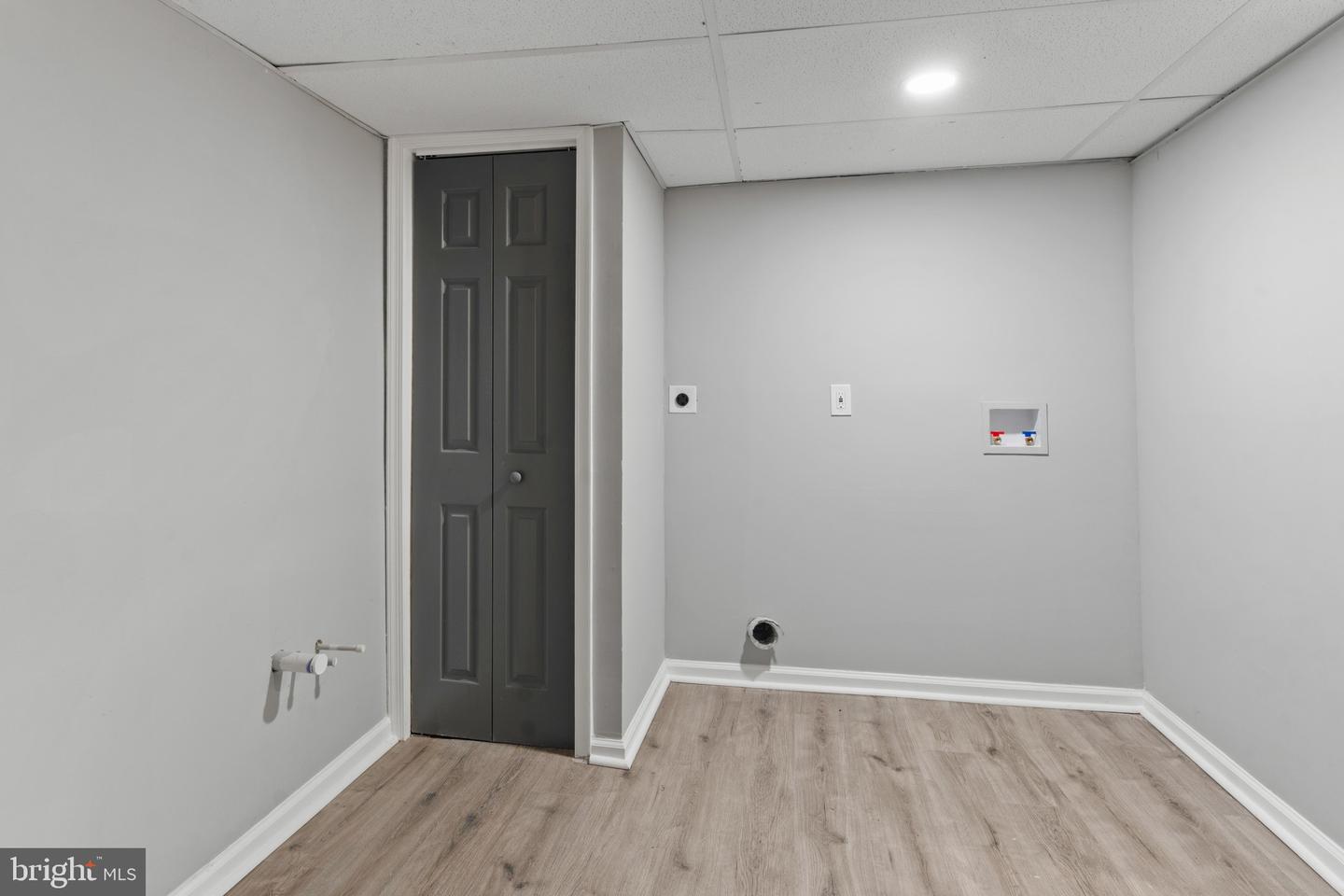 5515 Stonington Ave Property Photo 25