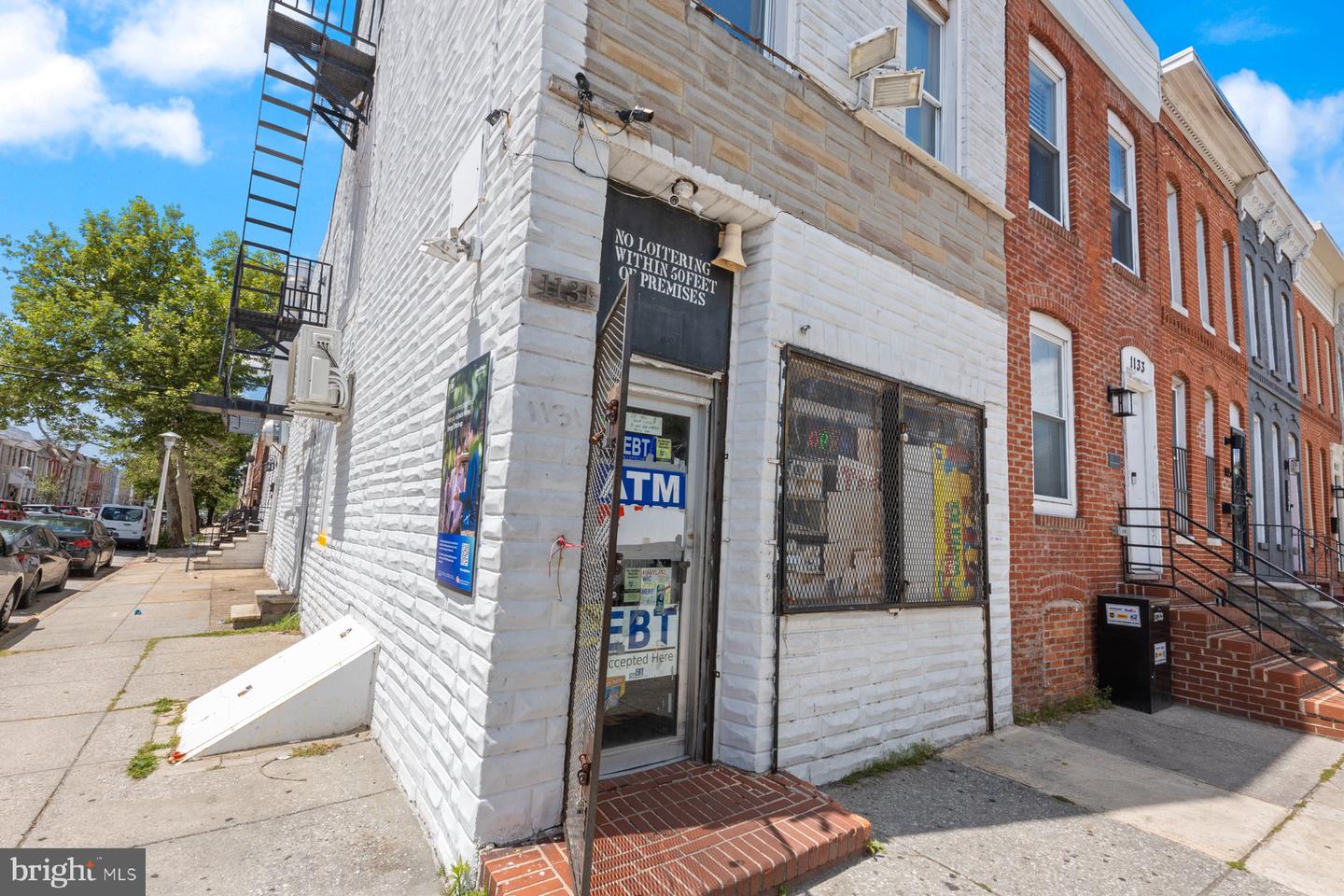 1131 W CROSS ST Property Photo 1
