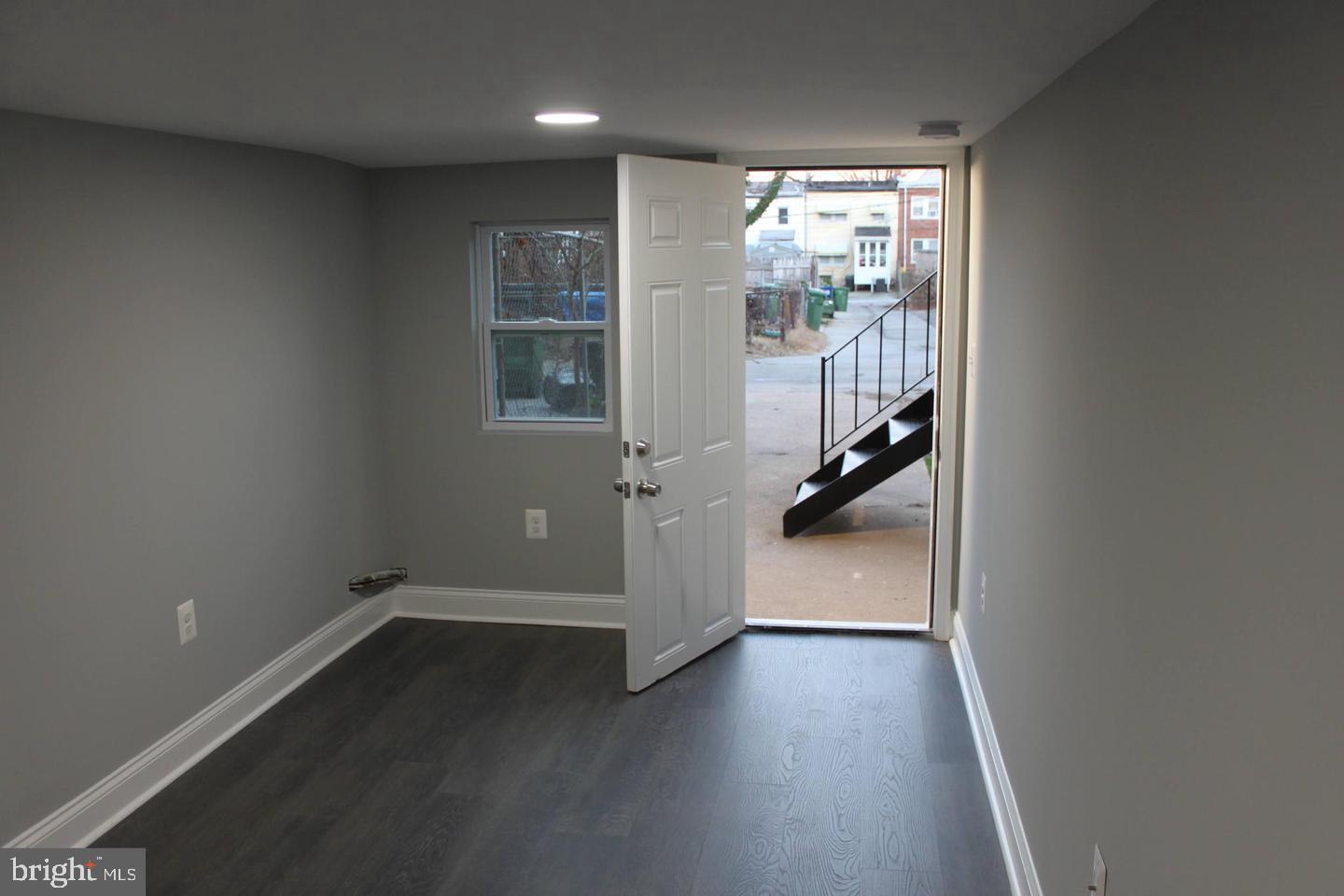 727 Mount Holly St Property Photo 3
