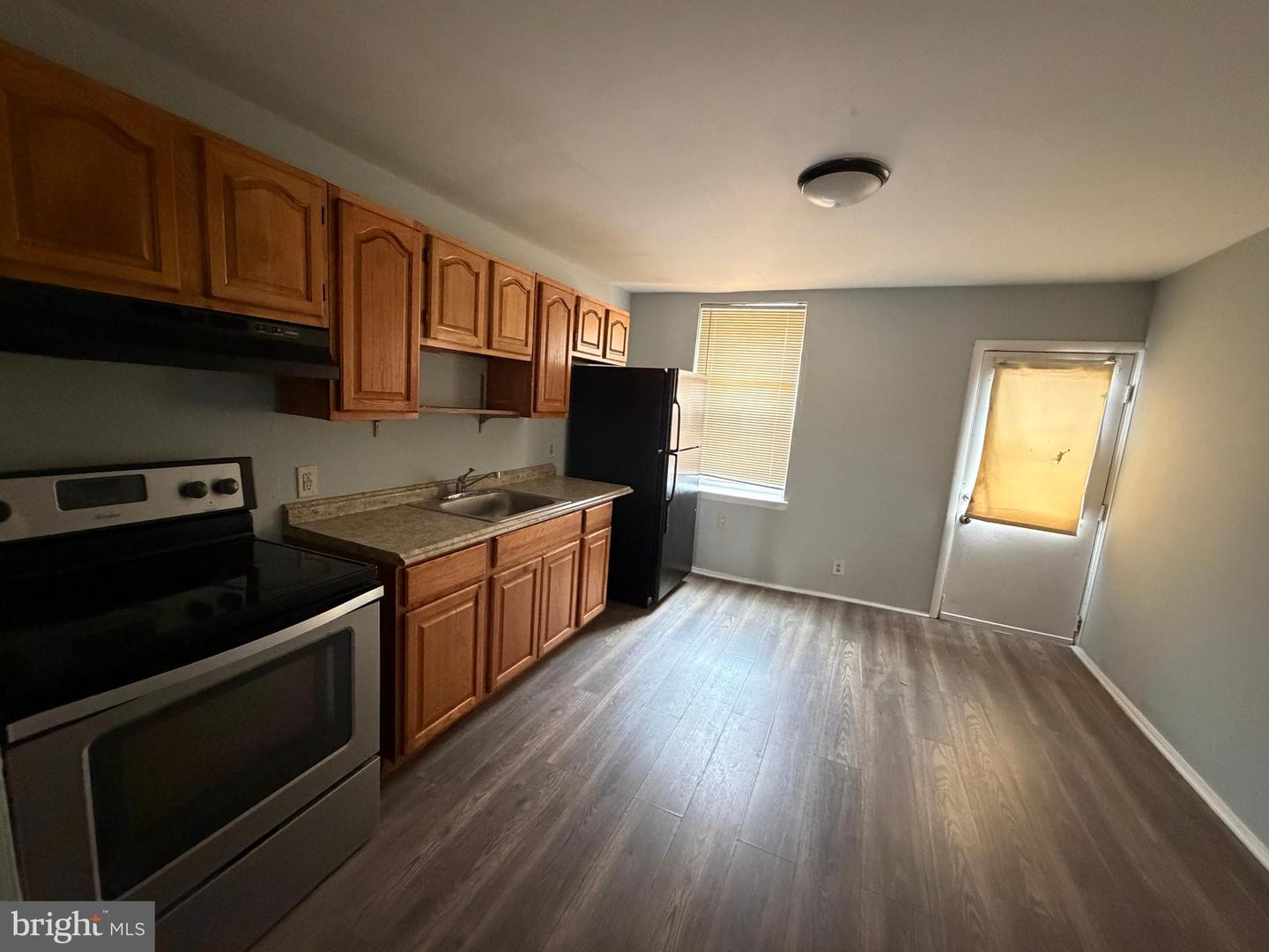2845 Harlem Ave Property Photo 3