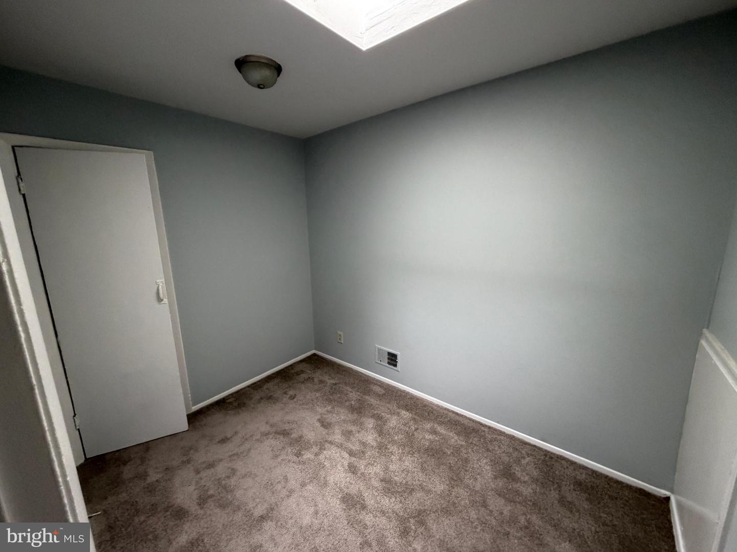 2845 Harlem Ave Property Photo 7