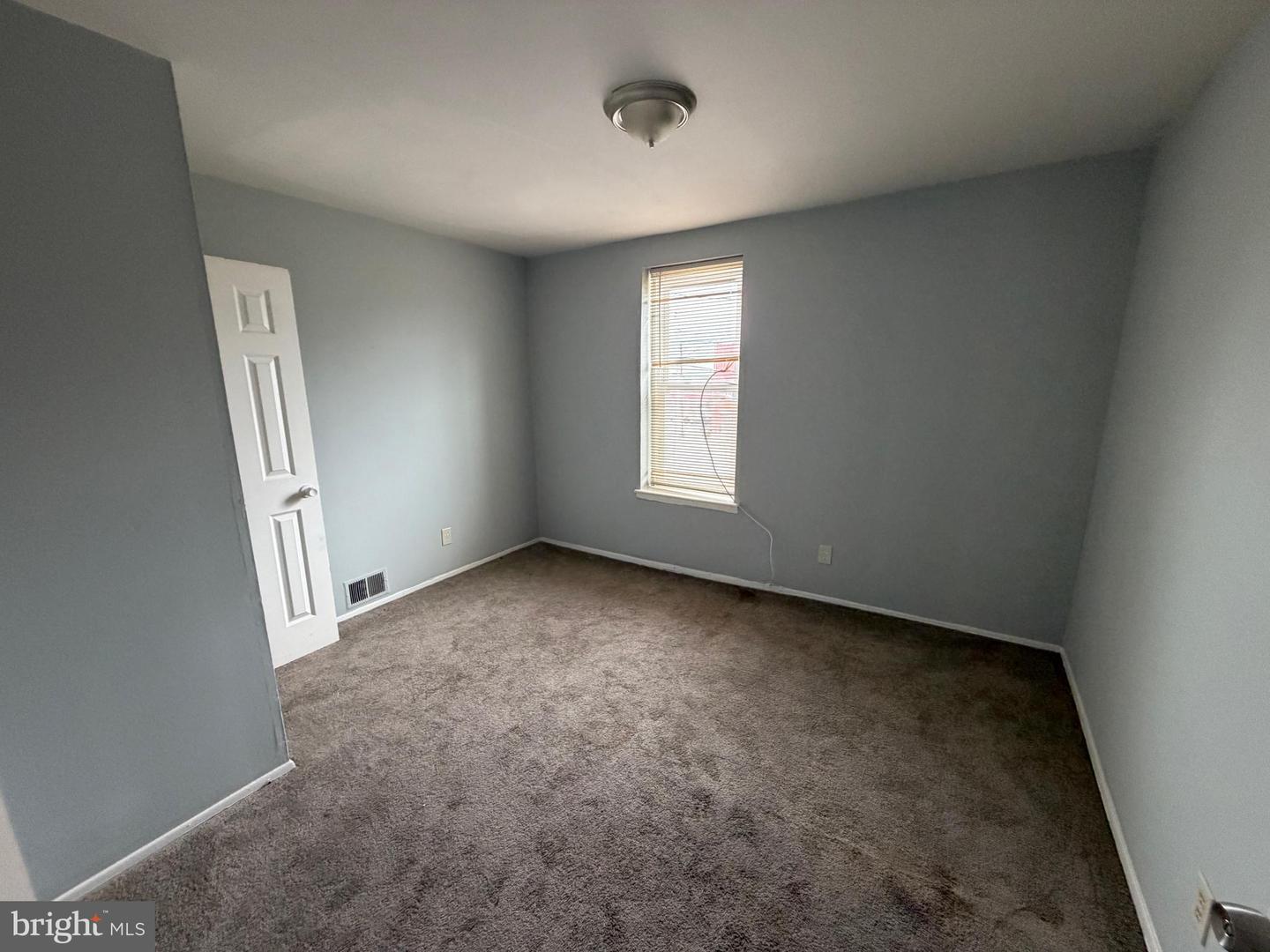 2845 Harlem Ave Property Photo 9
