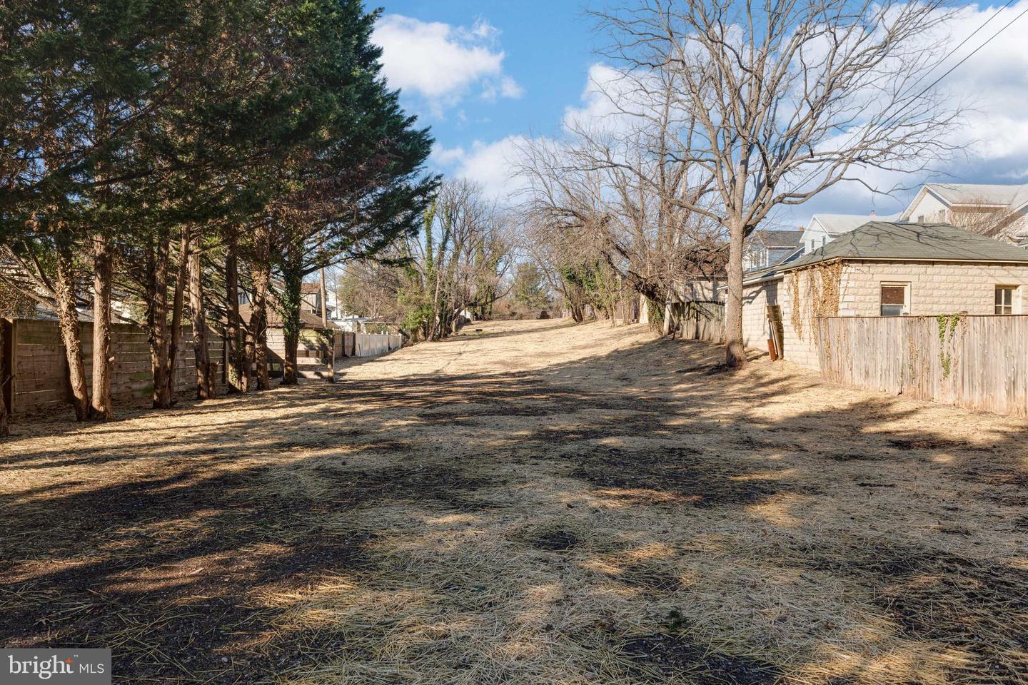 4906 Harford Rd Property Photo 12