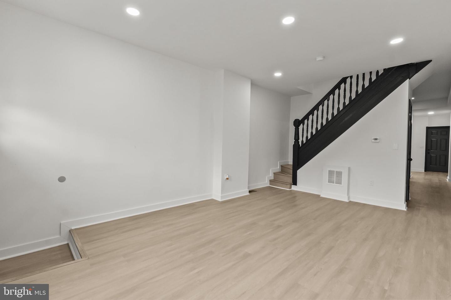 2117 Clifton Ave Property Photo 6
