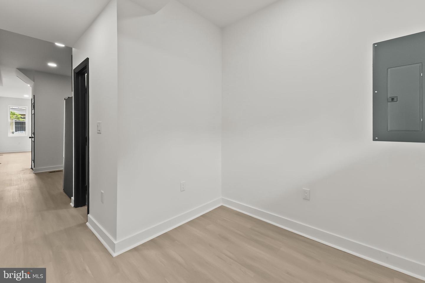 2117 Clifton Ave Property Photo 8