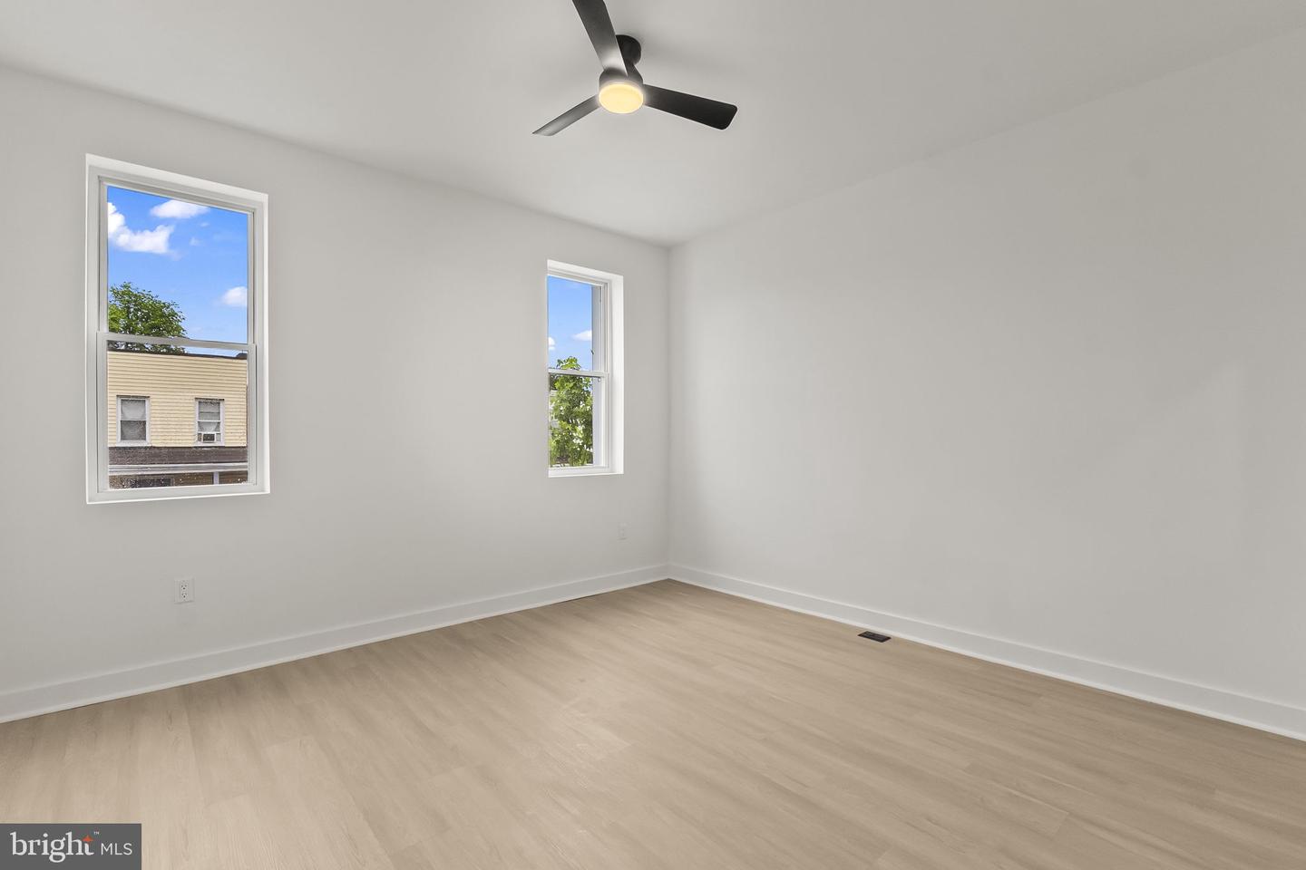 2117 Clifton Ave Property Photo 10