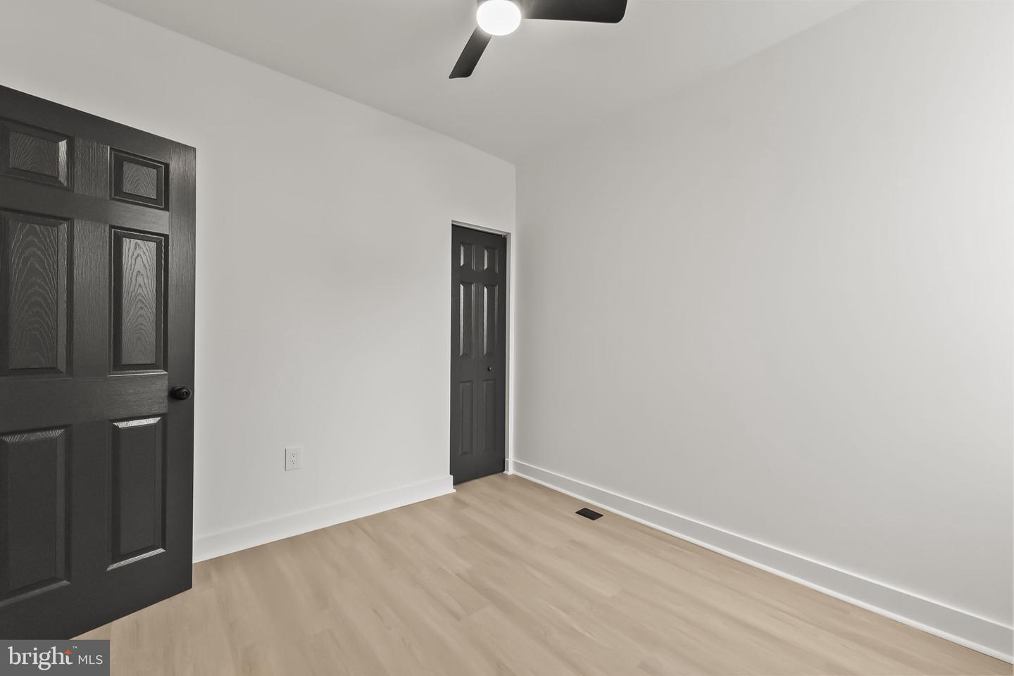 2117 Clifton Ave Property Photo 14