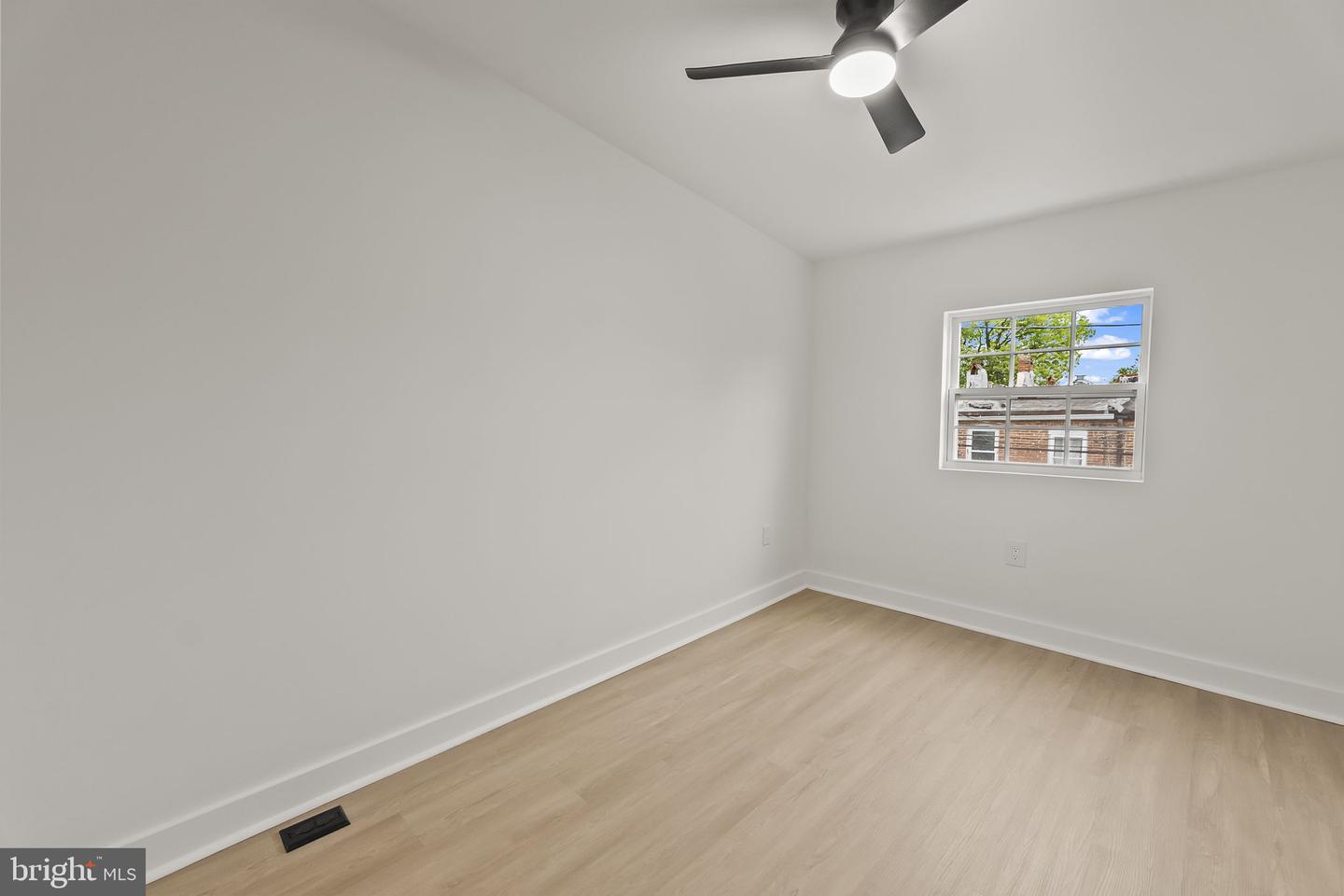 2117 Clifton Ave Property Photo 17