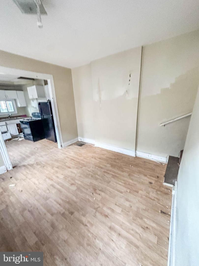2629 Llewelyn Ave Property Photo 3
