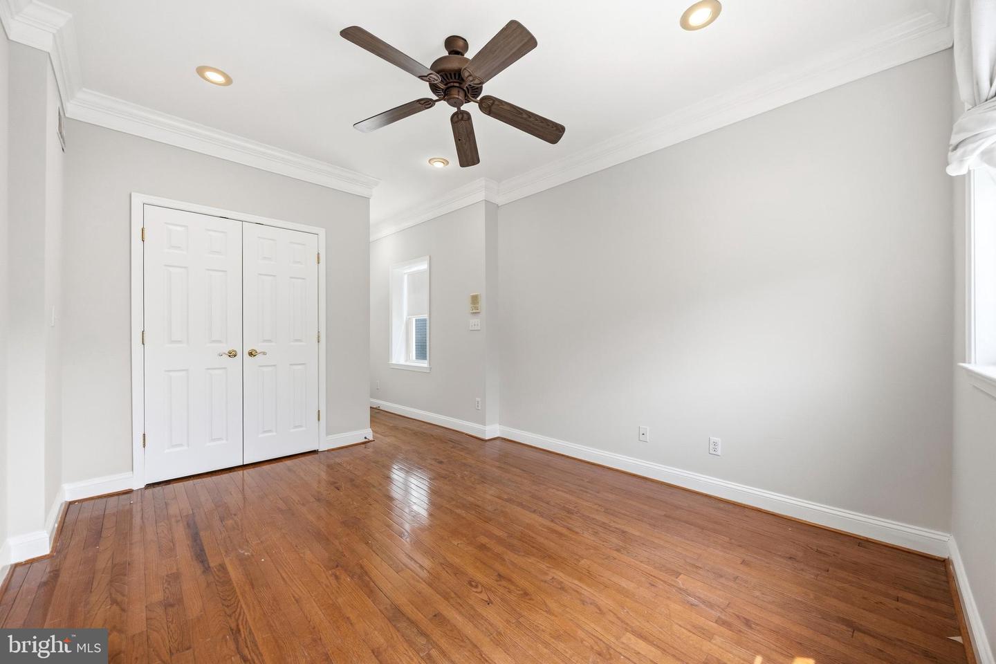 109 Fort Ave W Property Photo 10