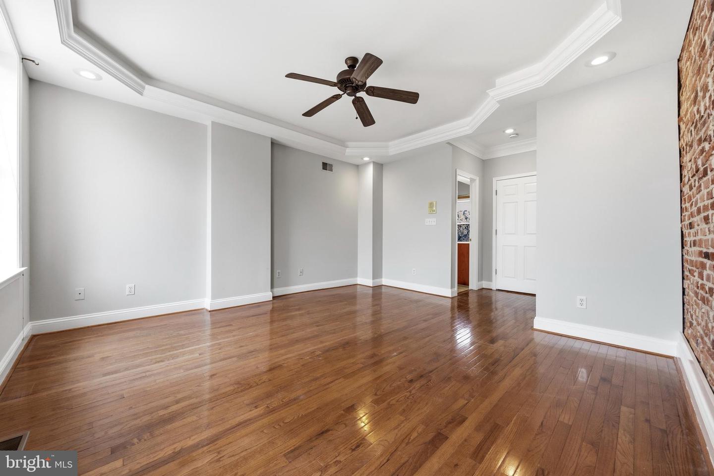 109 Fort Ave W Property Photo 14