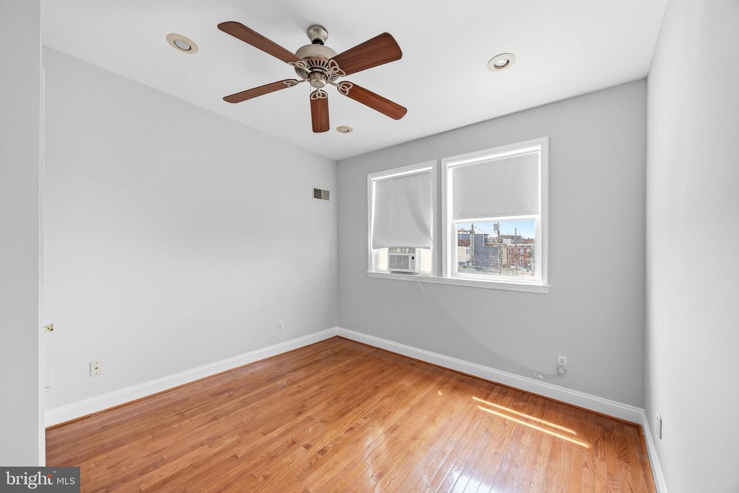109 Fort Ave W Property Photo 18