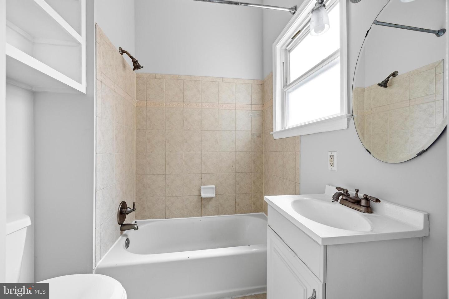 109 Fort Ave W Property Photo 19
