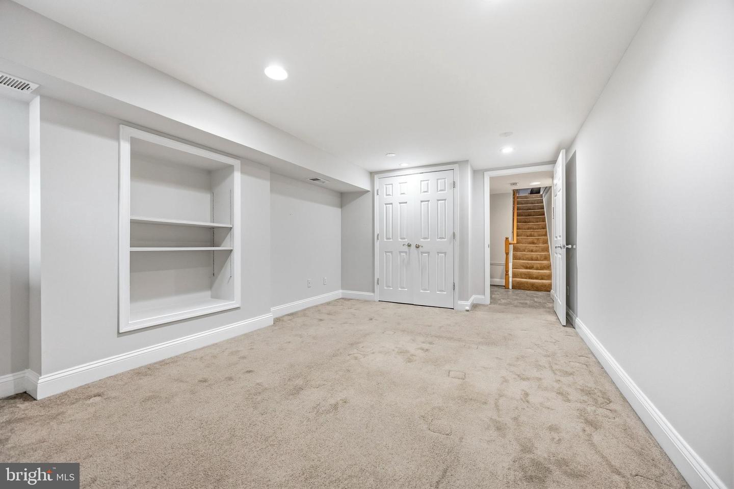 109 Fort Ave W Property Photo 20