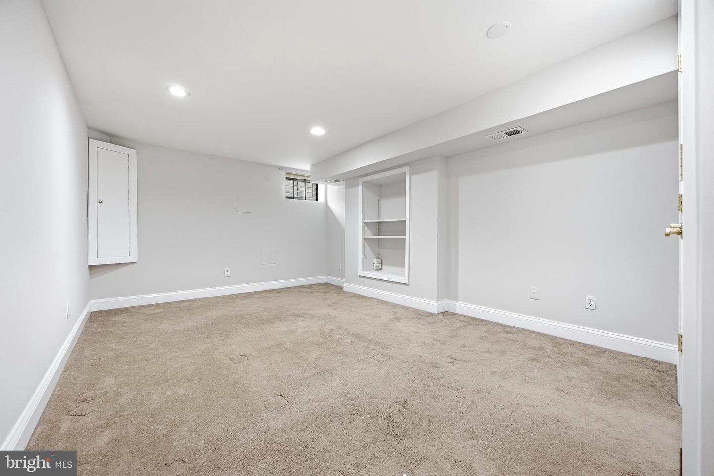 109 Fort Ave W Property Photo 21