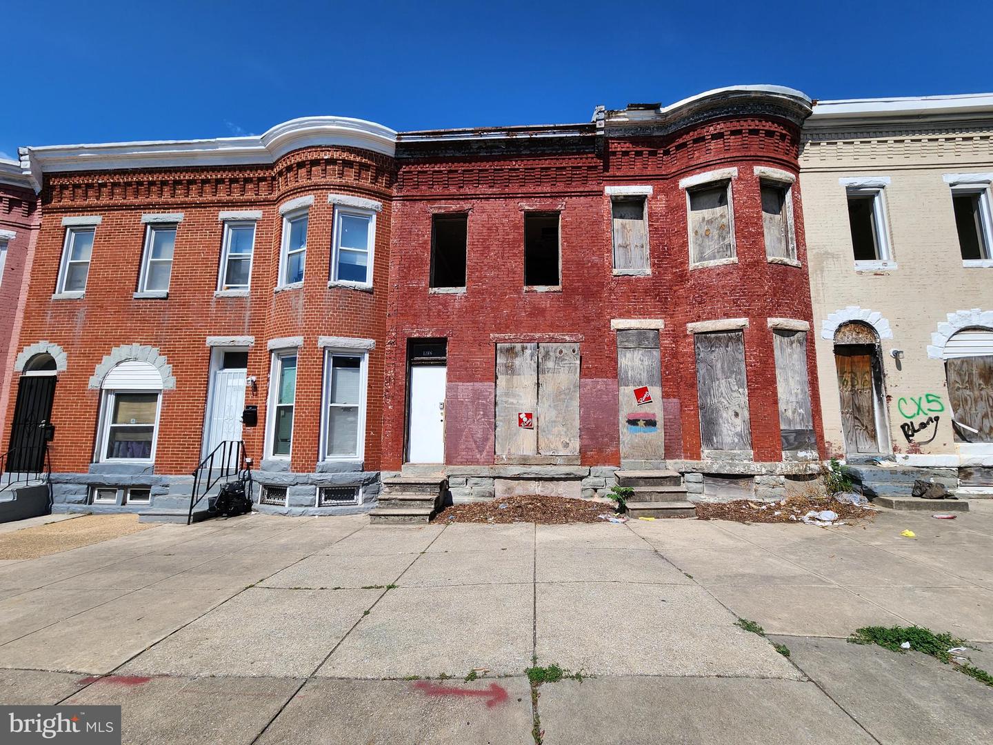 1632 N FULTON AVE Property Photo 1