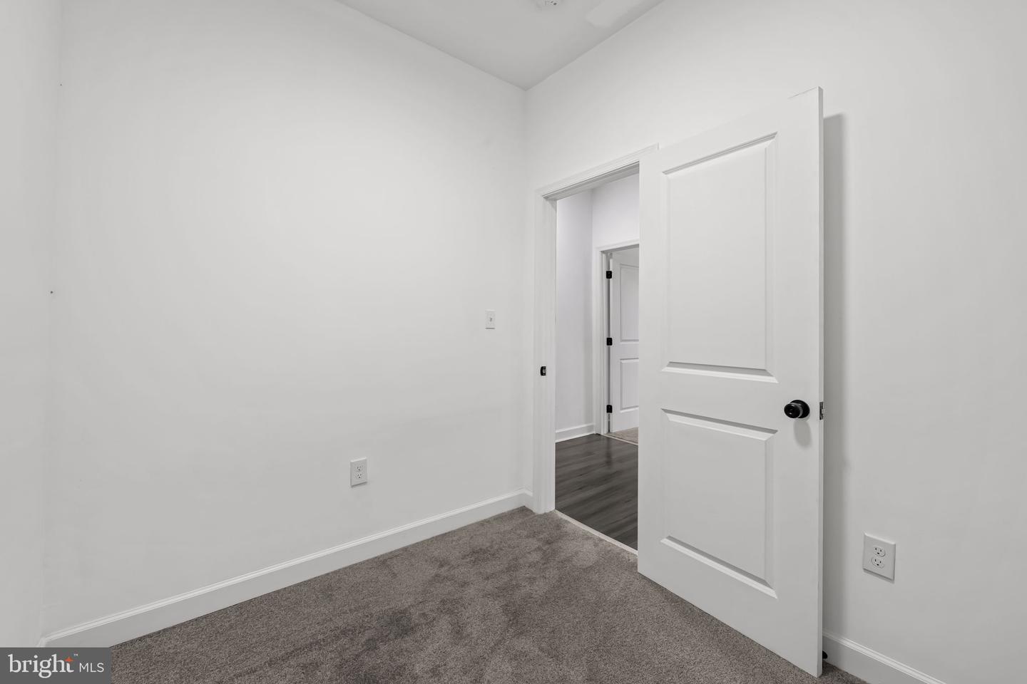 322 N Monroe St Property Photo 12