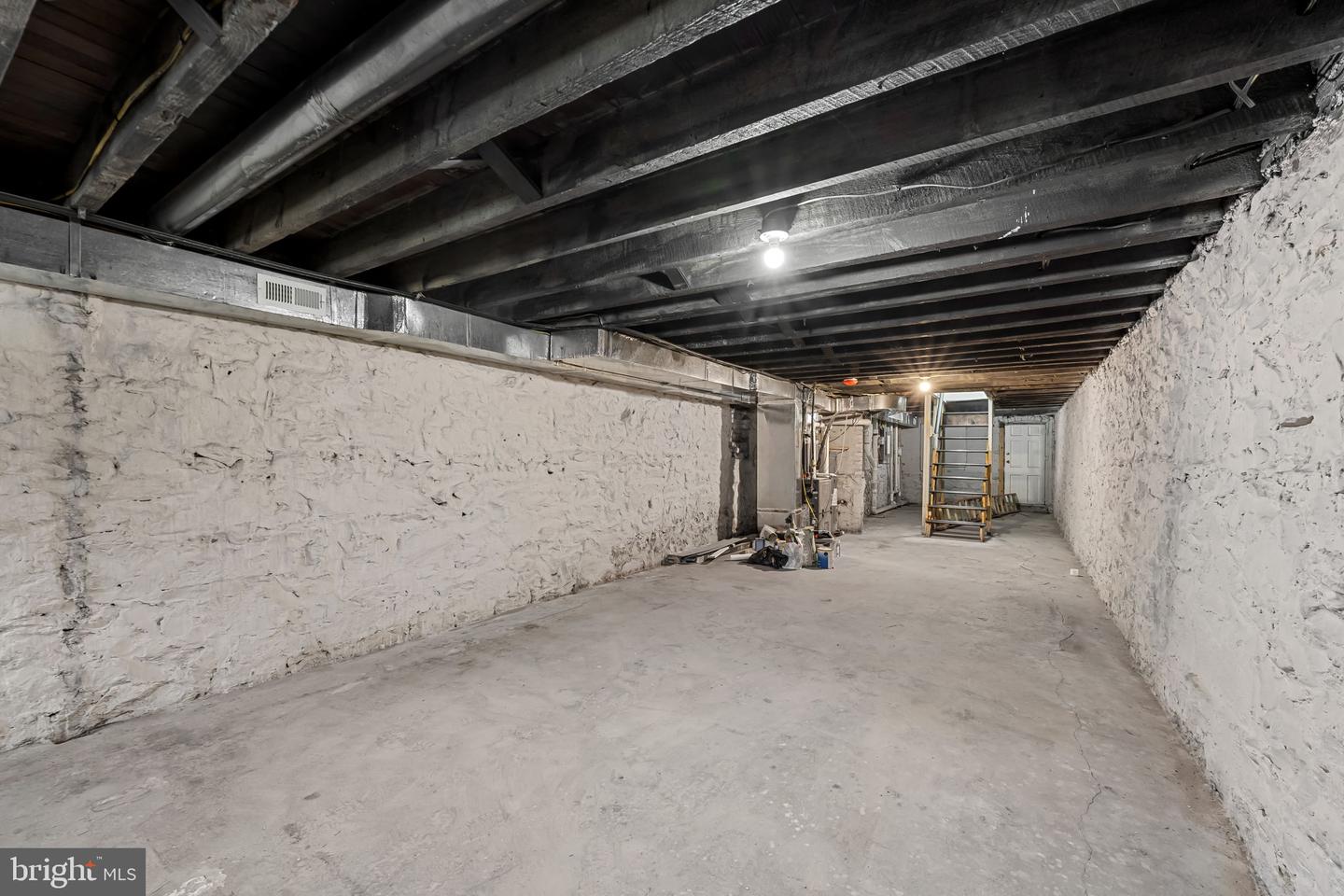 322 N Monroe St Property Photo 17