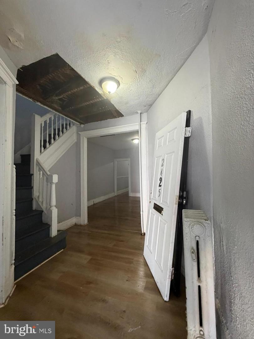 2425 Mcculloh St Property Photo 5