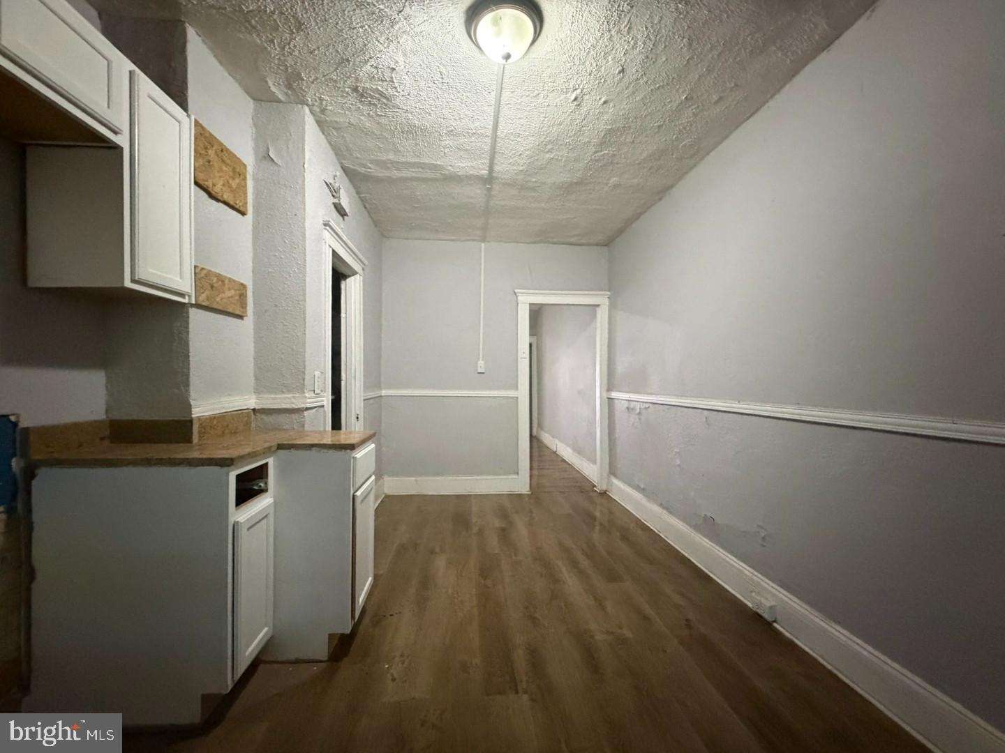 2425 Mcculloh St Property Photo 9