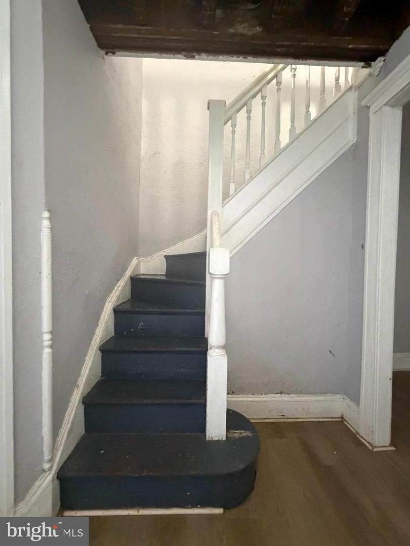 2425 Mcculloh St Property Photo 10