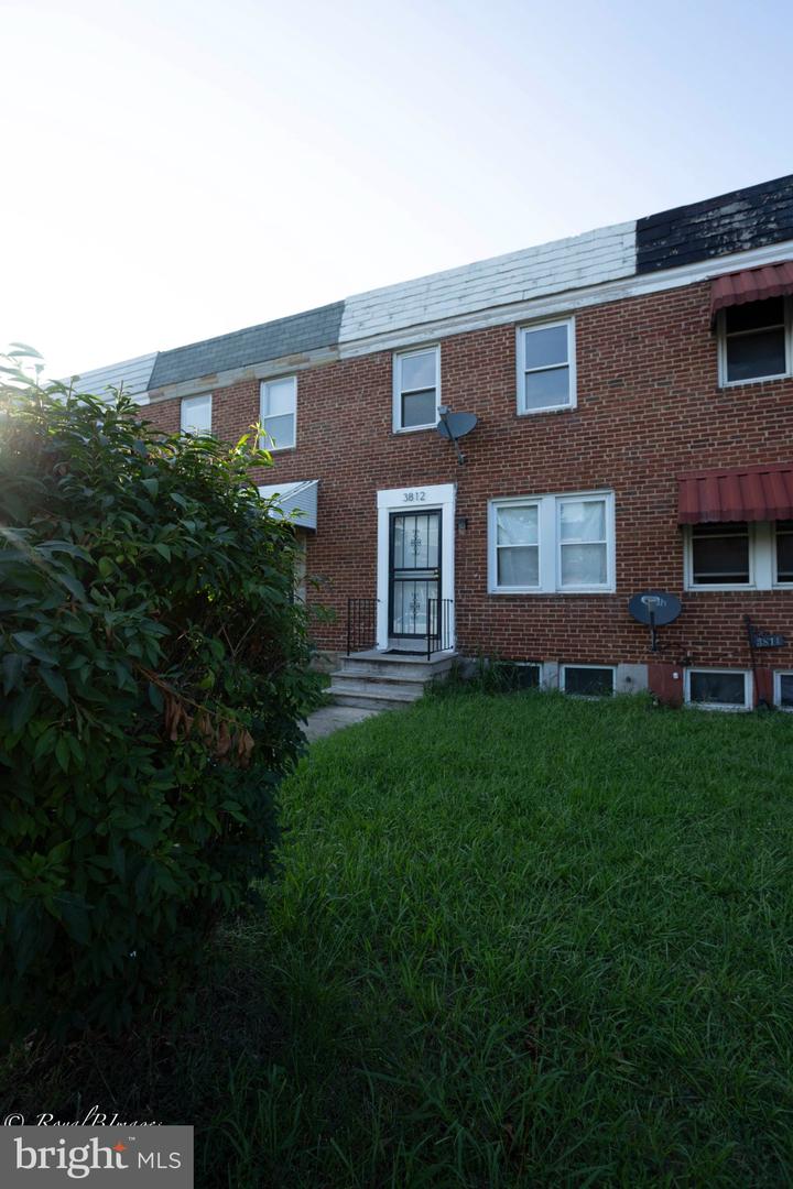 3812 Ravenwood Ave Property Photo 3
