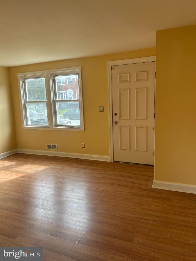 3812 Ravenwood Ave Property Photo 5