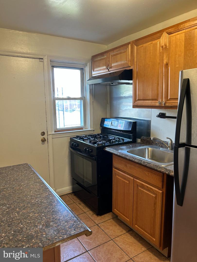 3812 Ravenwood Ave Property Photo 15